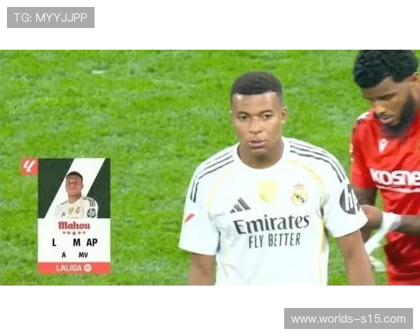 皇马球星姆巴佩现身看台助阵弟弟伊桑出战里尔对决大巴黎引爆全场焦点